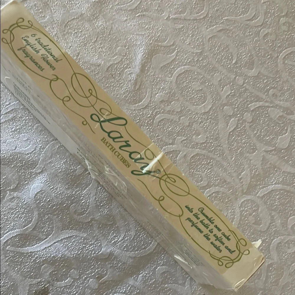 Vintage Laray English Floral Scented Soap Set 2x6